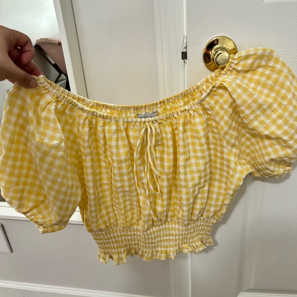 Yellow scrunched crop top